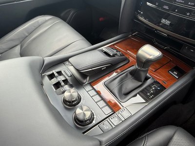 صورة مصغرة 47 لـ 2016 Lexus LX