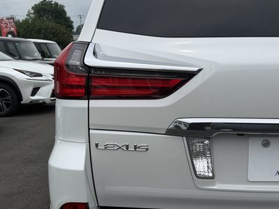 2016 Lexus LX — фото 9