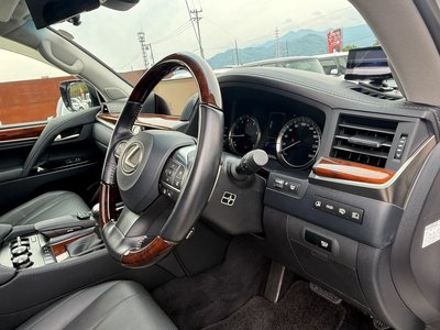 صورة مصغرة 30 لـ 2016 Lexus LX