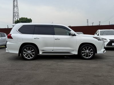 2016 Lexus LX — фото 4