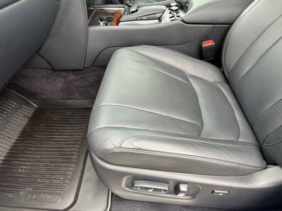صورة مصغرة 50 لـ 2016 Lexus LX