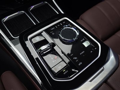 صورة 9 لـ 2025 BMW 7 SERIES