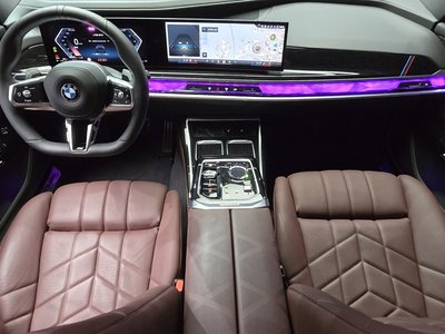 صورة 5 لـ 2025 BMW 7 SERIES