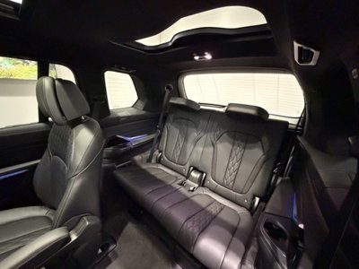 2025 BMW X7 — миниатюра 31