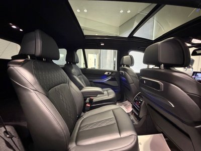 2025 BMW X7 — миниатюра 21
