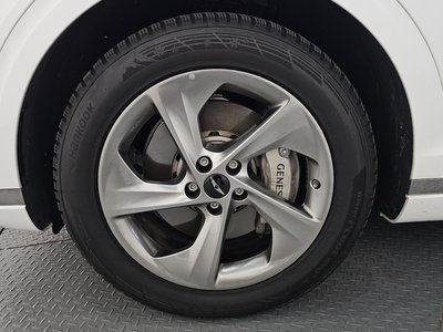 صورة 6 لـ 2025 Genesis GV70
