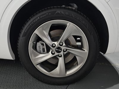 صورة 8 لـ 2025 Genesis GV70