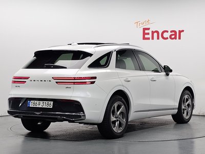 صورة 4 لـ 2025 Genesis GV70