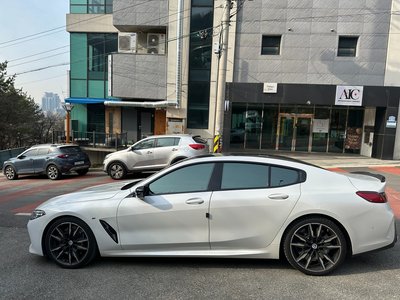 BMW 8 SERIES - 8