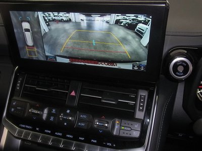 TOYOTA LAND CRUISER 300 - 3