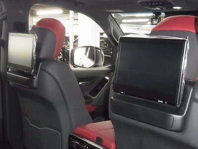 TOYOTA LAND CRUISER 300 - 4