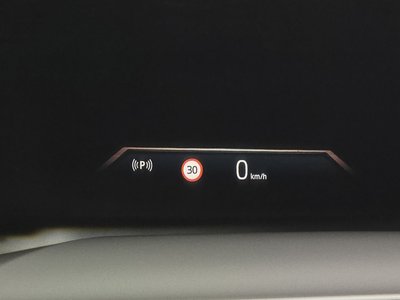 2025 BMW 5 SERIES 缩略图 17