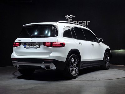 MERCEDES-BENZ GLB - 3