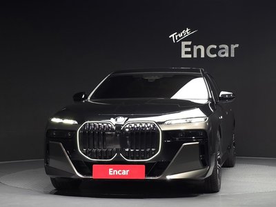 BMW 7 SERIES - 2