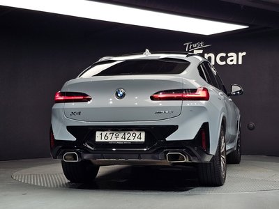 صورة 4 لـ 2024 BMW X4