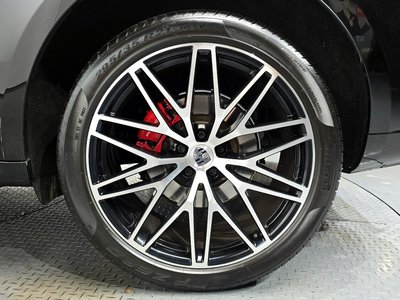 PORSCHE MACAN - 8