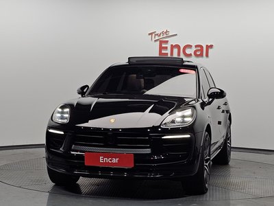 PORSCHE MACAN - 3