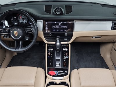 PORSCHE MACAN - 5