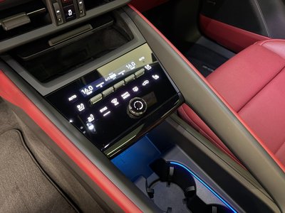 2025 Porsche MACAN 缩略图 18