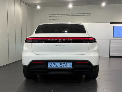 2025 Porsche MACAN 照片 3