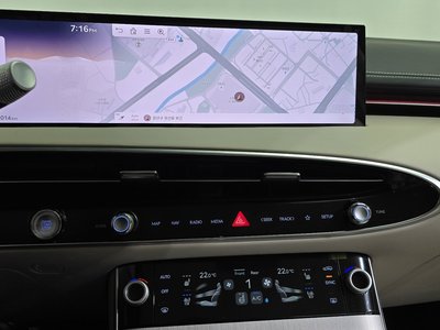 2025 Genesis GV70 — миниатюра 19