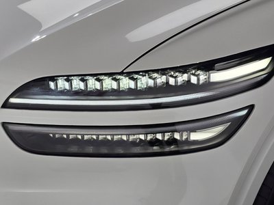 صورة 9 لـ 2025 Genesis GV70