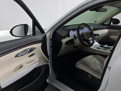 2025 Genesis GV70 — миниатюра 13