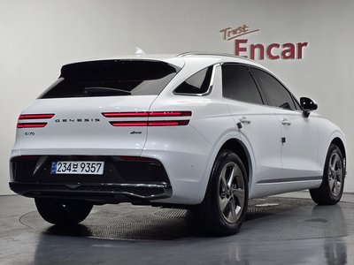 صورة 5 لـ 2025 Genesis GV70