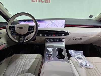 صورة 4 لـ 2025 Genesis GV70