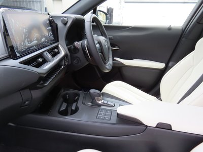 2024 Lexus UX 缩略图 12