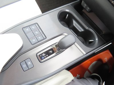 2024 Lexus UX 缩略图 78