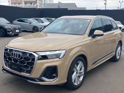 2025 AUDI Q7 photo 1