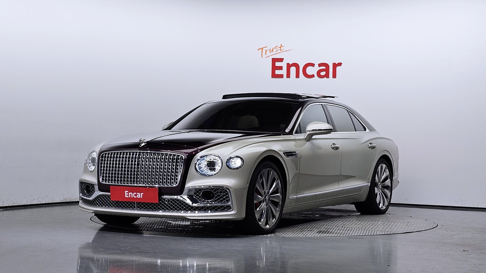 BENTLEY FLYING SPUR - View 1