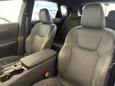 صورة 9 لـ 2023 Lexus RX