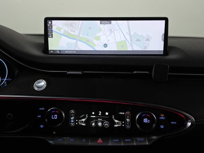 2022 Genesis GV70 — миниатюра 19