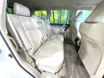 TOYOTA LAND CRUISER PRADO - 9