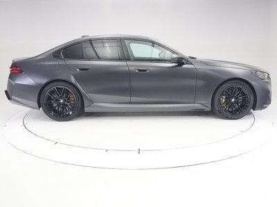 2025 BMW M5 照片 6
