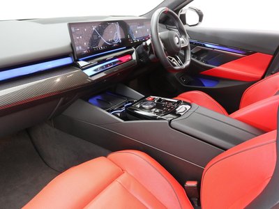 2025 BMW M5 照片 4
