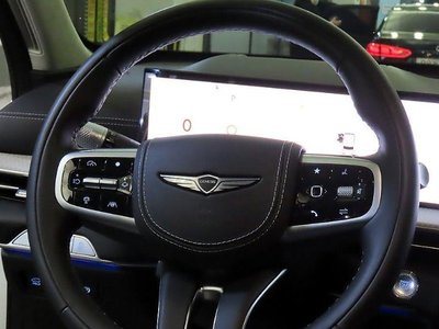 2025 Genesis GV80 photo 8