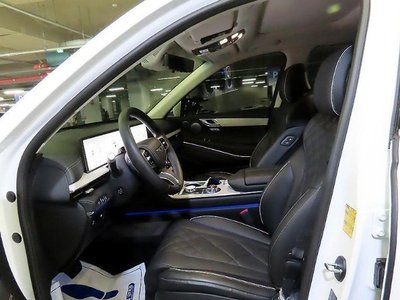 2025 Genesis GV80 photo 7