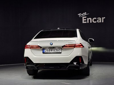 BMW 5 SERIES - 3