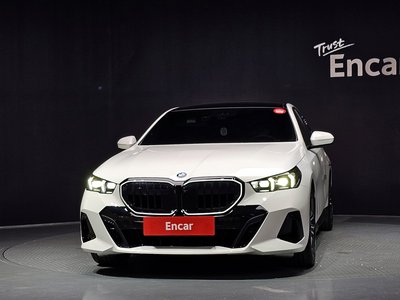 BMW 5 SERIES - 2