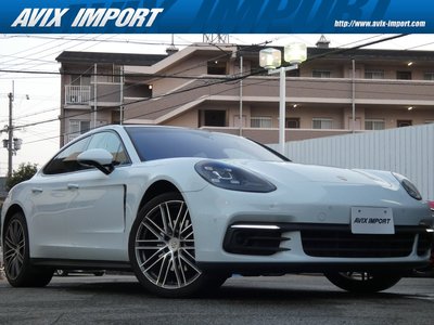 PORSCHE PANAMERA - 4