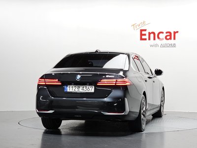 2023 BMW 5 SERIES 照片 4