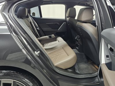 2023 BMW 5 SERIES thumbnail 17