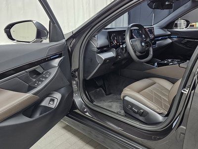 2023 BMW 5 SERIES thumbnail 13