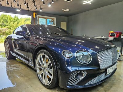 BENTLEY CONTINENTAL - 5