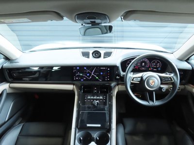PORSCHE PANAMERA - 6