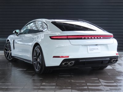 PORSCHE PANAMERA - 4