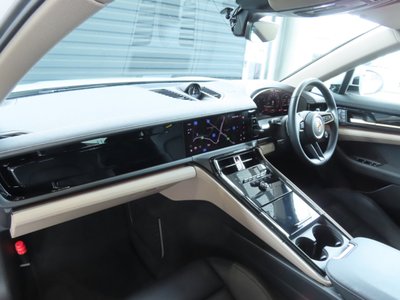 PORSCHE PANAMERA - 10